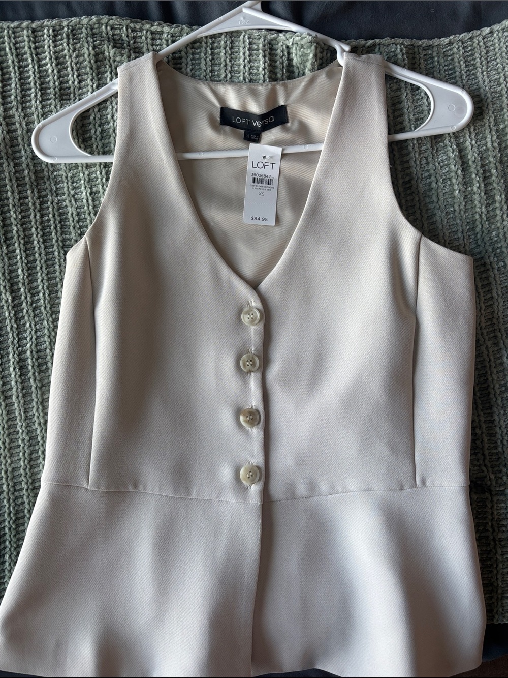 Women’s Sleeveless Cream Business Casual Top